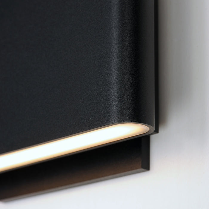 ET2 E41310-BK LED Outdoor Wall Sconce, Black