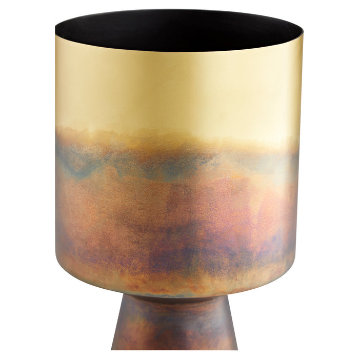 Cyan 11162 Planter, Gold