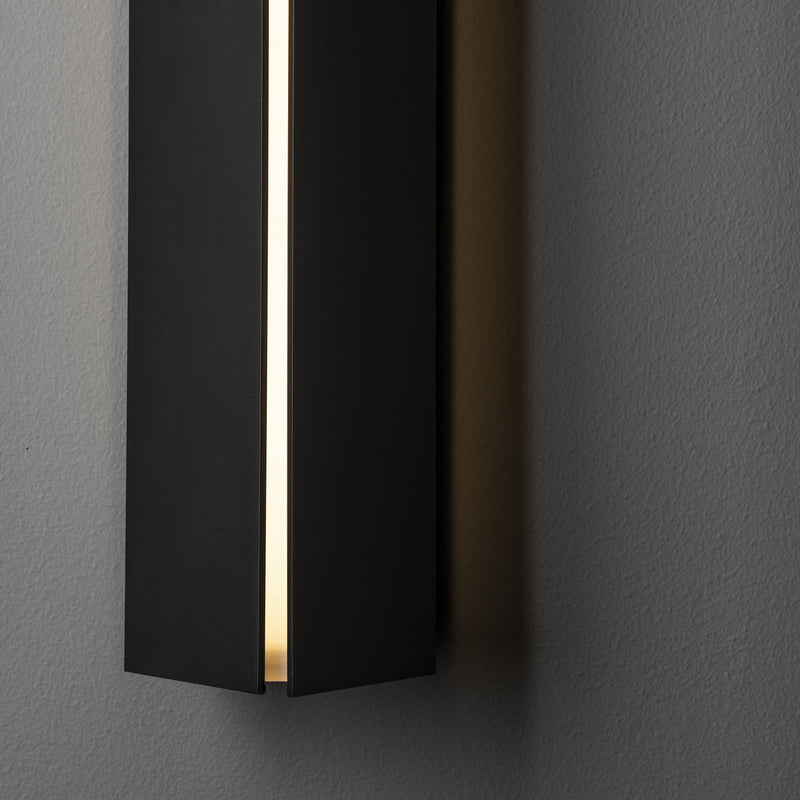 Hubbardton Forge 217652-LED-10-CC0202 LED Wall Sconce, Black