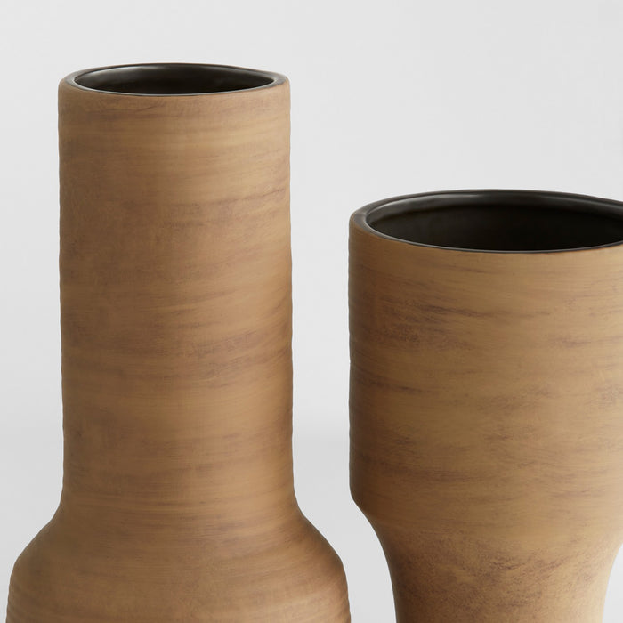 Cyan 11471 Vase, Brown