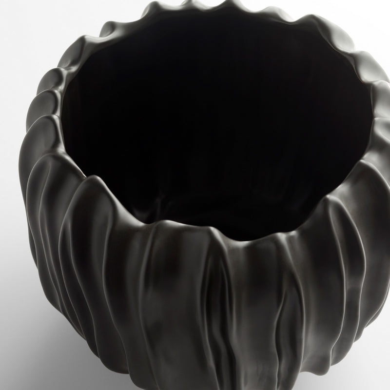 Cyan 11476 Vase, Black