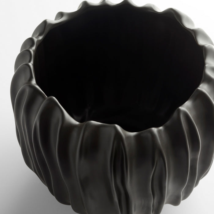 Cyan 11476 Vase, Black