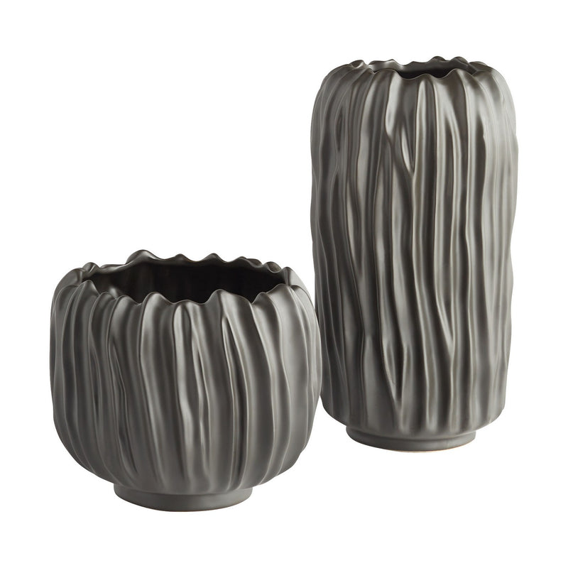 Cyan 11476 Vase, Black
